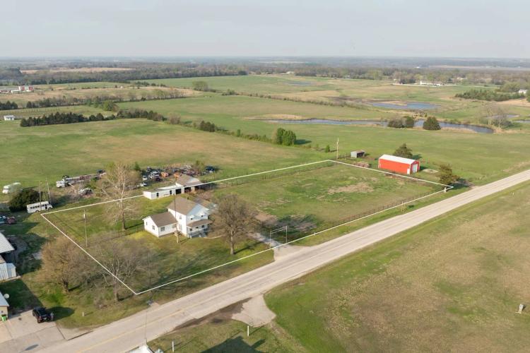 Centrally Located - Montgomery Co., KS