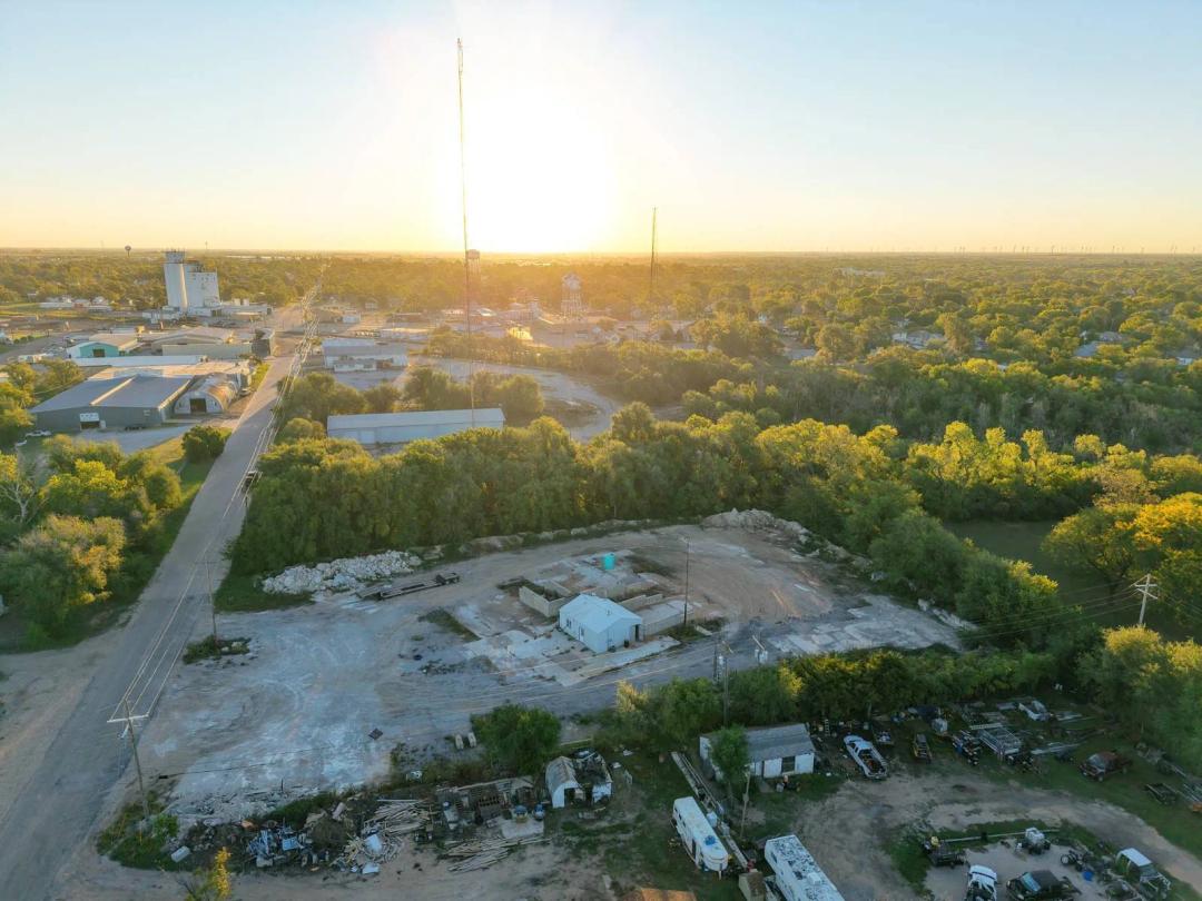 Commercial Site in Pratt