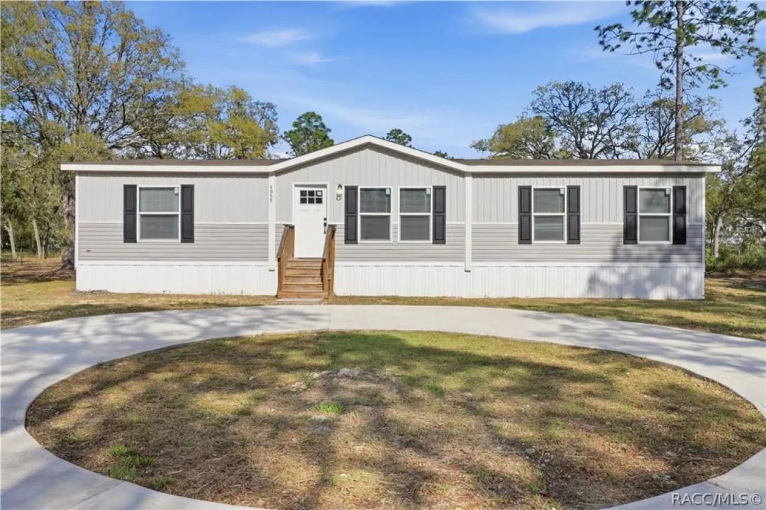 4959 SW 178th Terrace