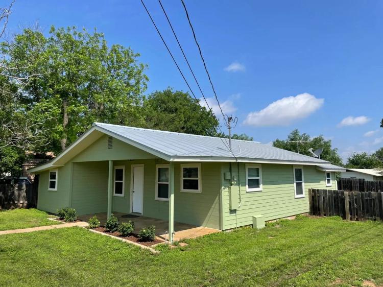 1201 Mill Street, Llano, TX 78643