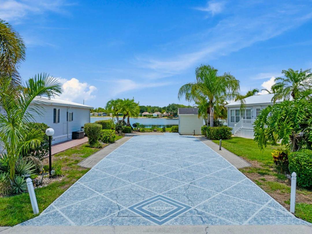 3031 Canoe Point