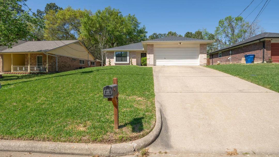 3 Bed/2 Bath Home in Huntsville, TX