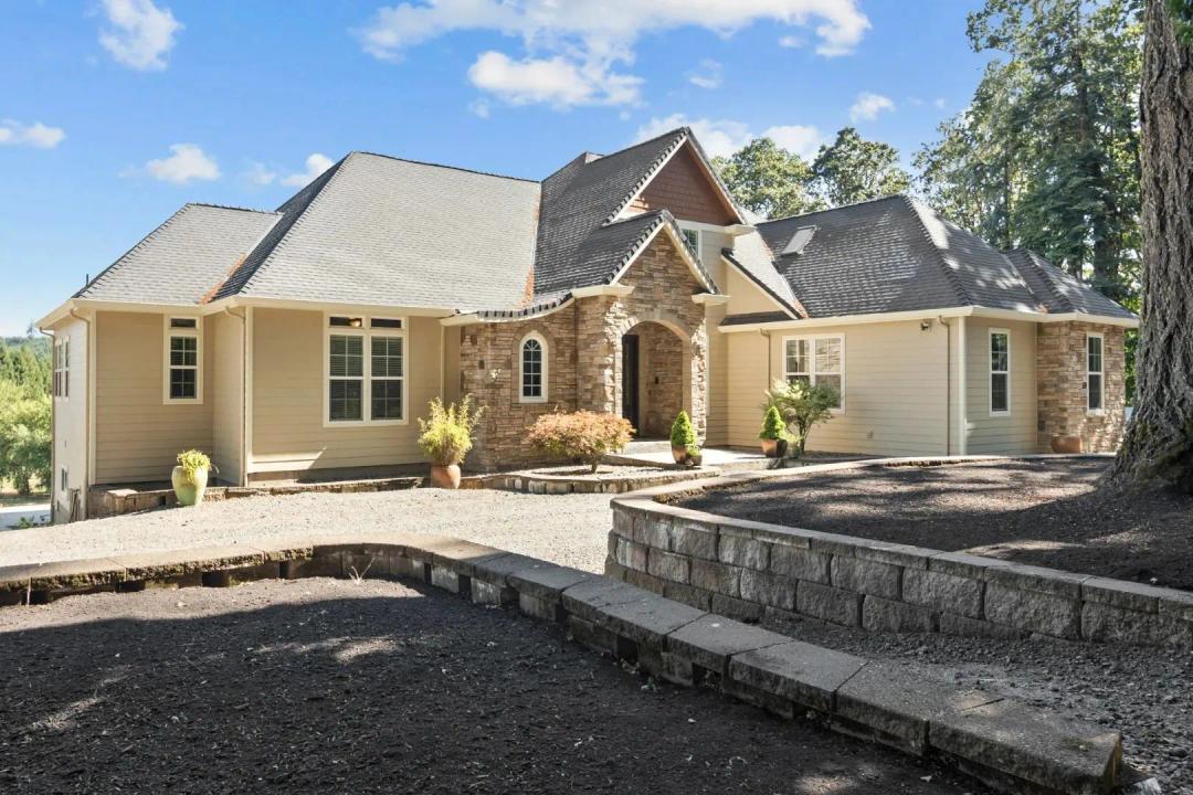 Carlton Equestrian Retreat