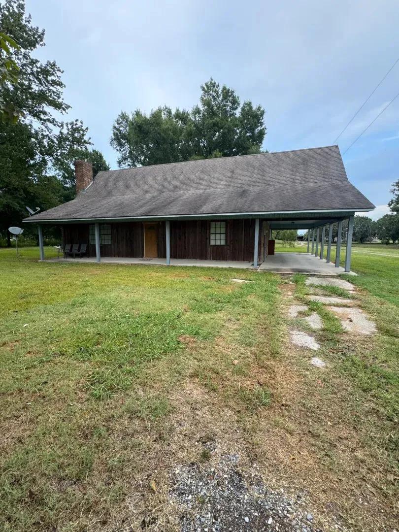 Home on 1.1 Acre in Madison Parish, LA 