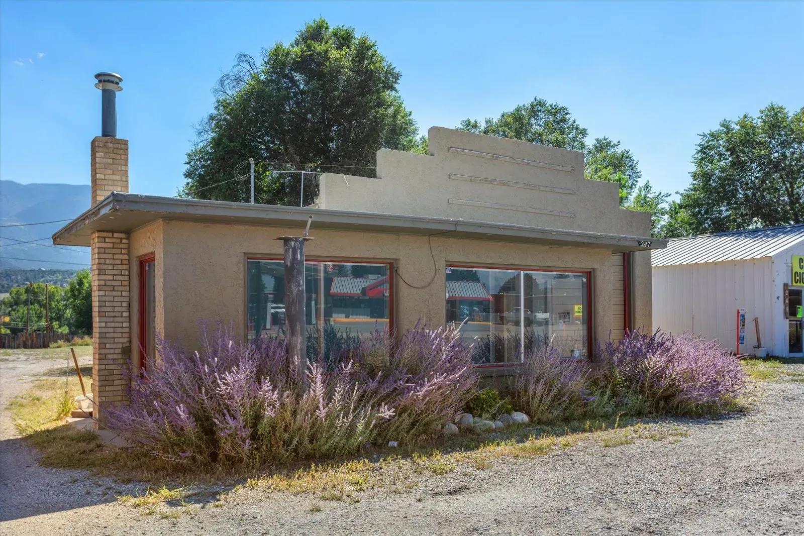 04-249-W-Rainbow-Blvd-4