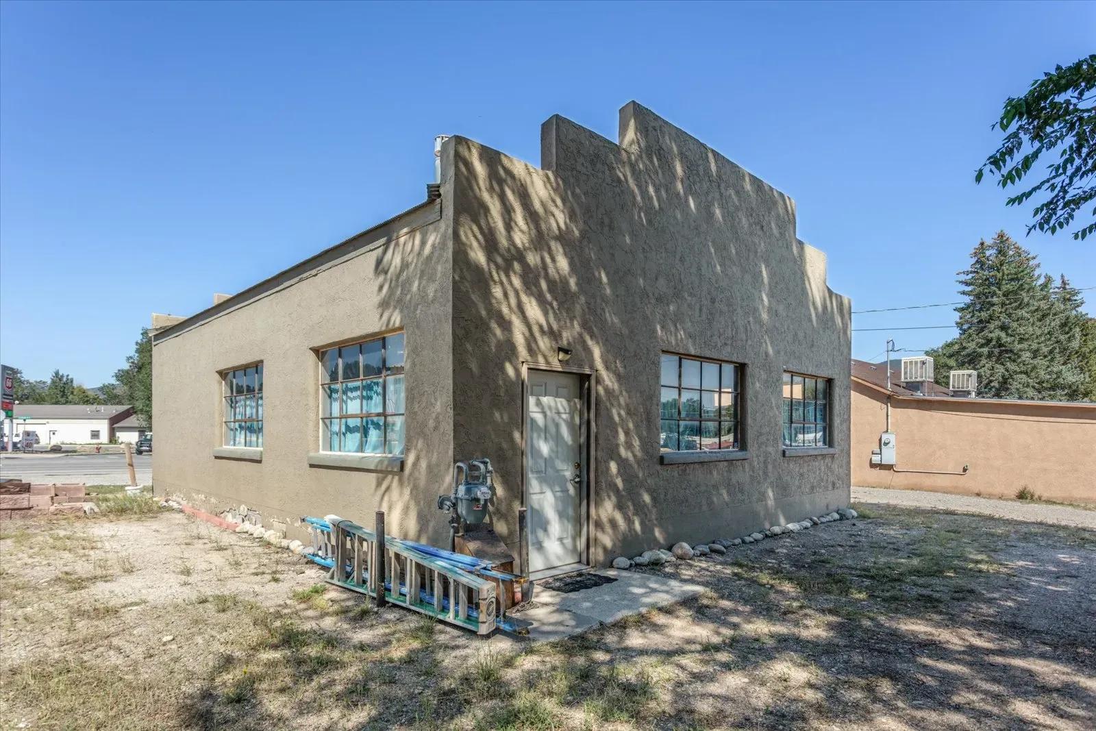07-249-W-Rainbow-Blvd-7