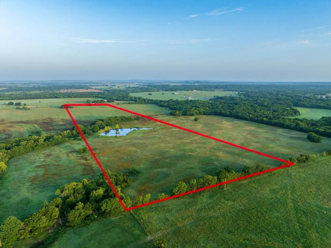 2 N 320 Road Morris, OK 74445