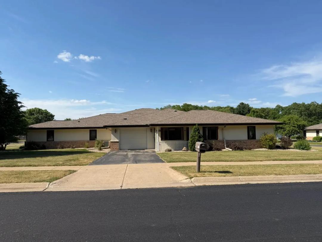 2 Bedroom Condo in Portage Wisconsin