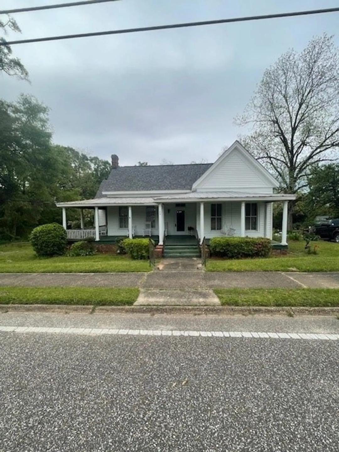 104 W. Louisville Street, Clayton