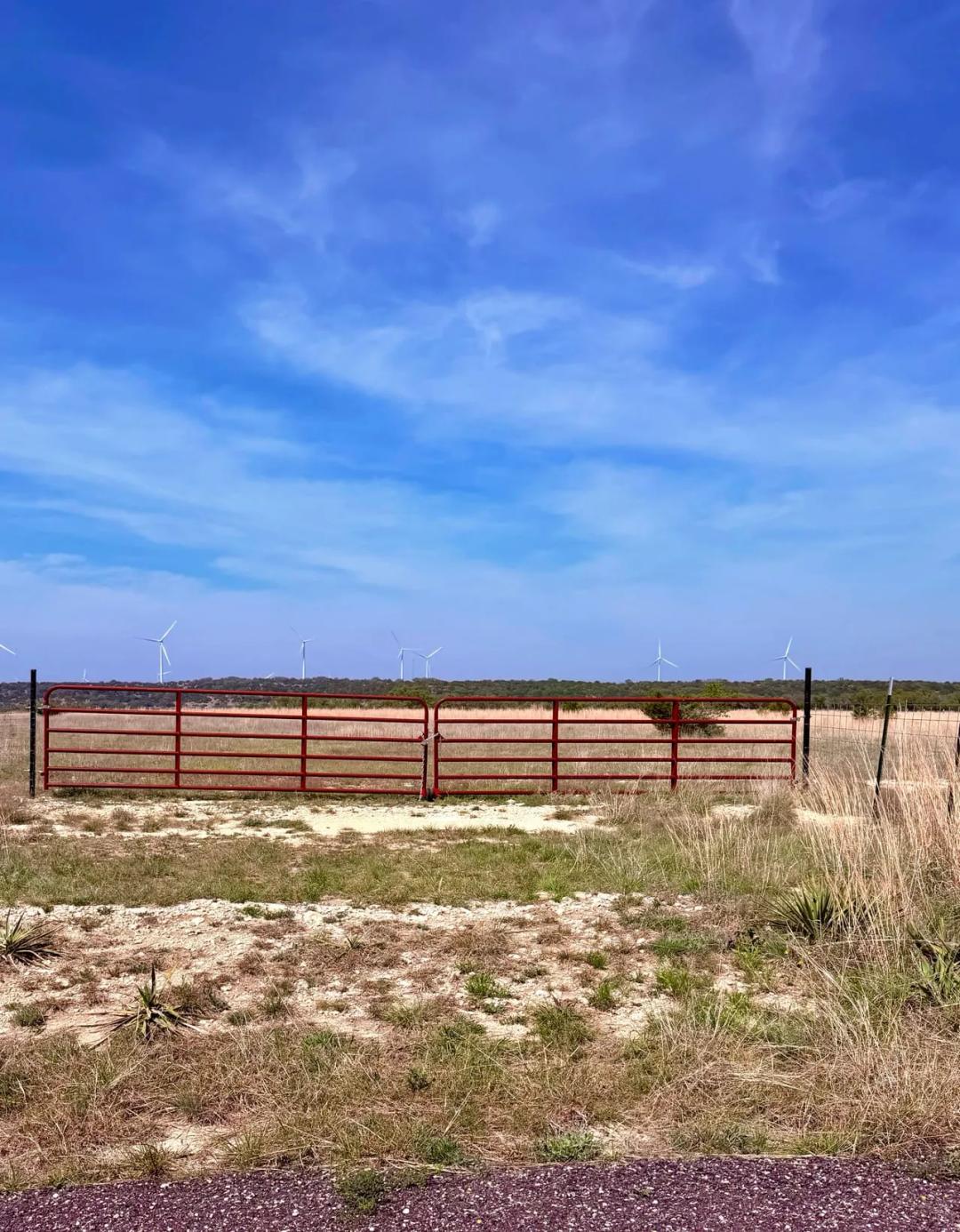 20 Hill Country Acres w VIEWS and water