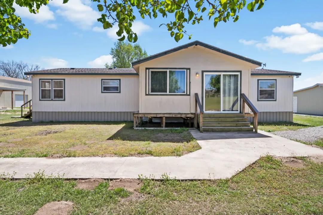 3 Bed 2 Bath Solitaire Mobile Home on 7.11 Acres in Osage County, Oklahoma