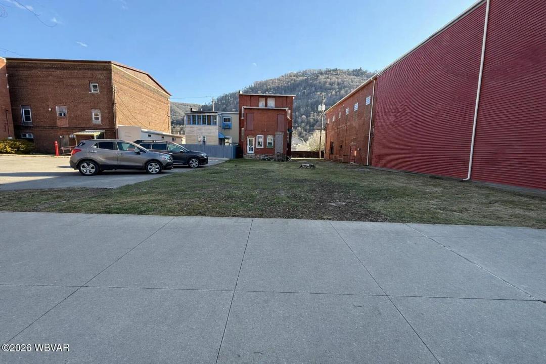 0.04 Acres at 348 Erie Avenue
