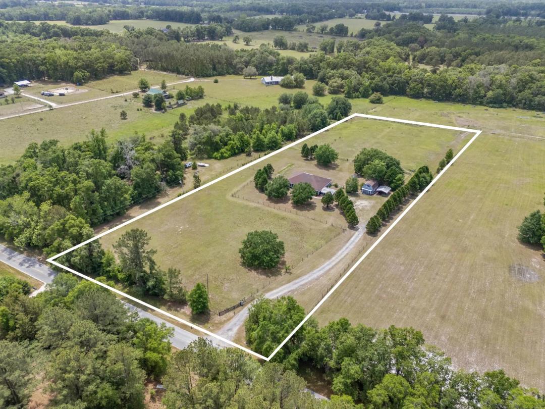 6-Acre Country Home in Alachua, Florida with River Access
