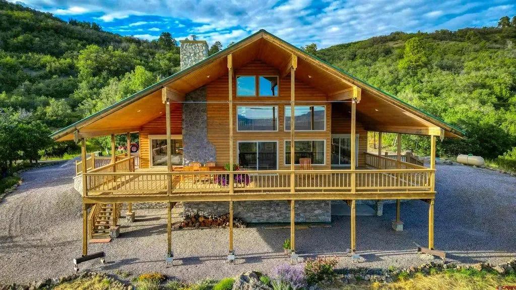 1100 Soaring Eagle Court (828155)