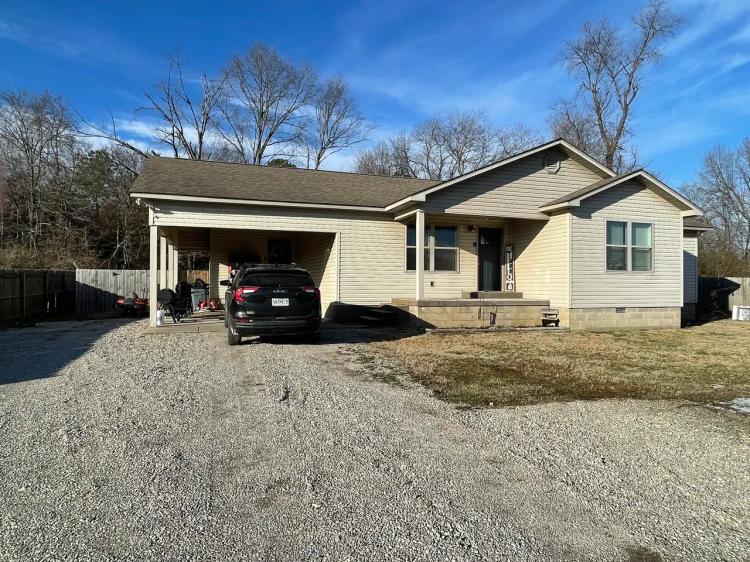 3 Bed, 2 Bath Home For Sale in Poplar Bluff, MO