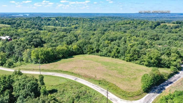  2605 N. Plummer Hill Road, Hardin, IL