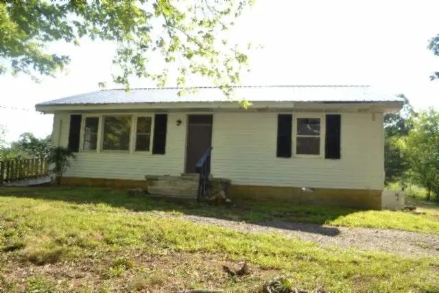 1+ AC WITH A MODEST HOME CLOSE TO CORDELL HULL LAKE & CUMBERLAND RIVER IN JACKSON CO, TN