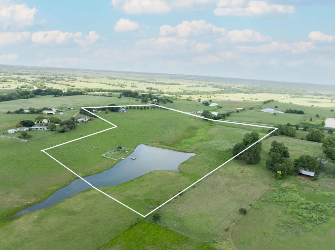 2610 FM 1965, La Grange, TX 78945