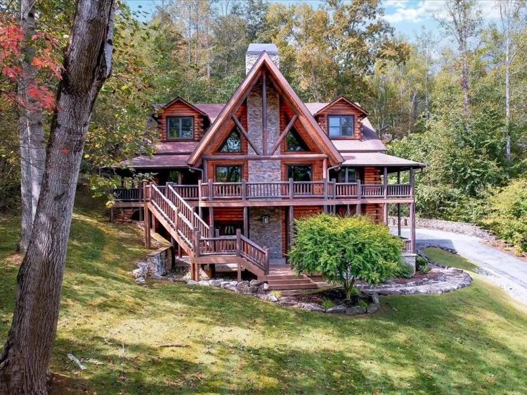 Luxury Log Home For Sale Near Norris Lake