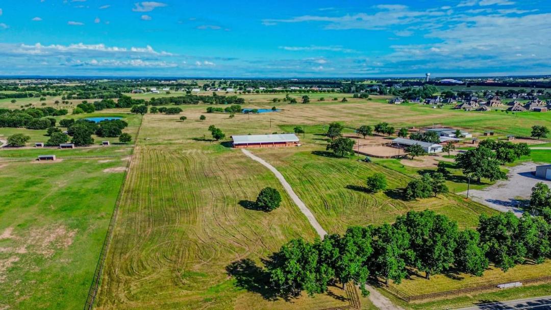 1400 Taylor Road, Weatherford, Texas 76087