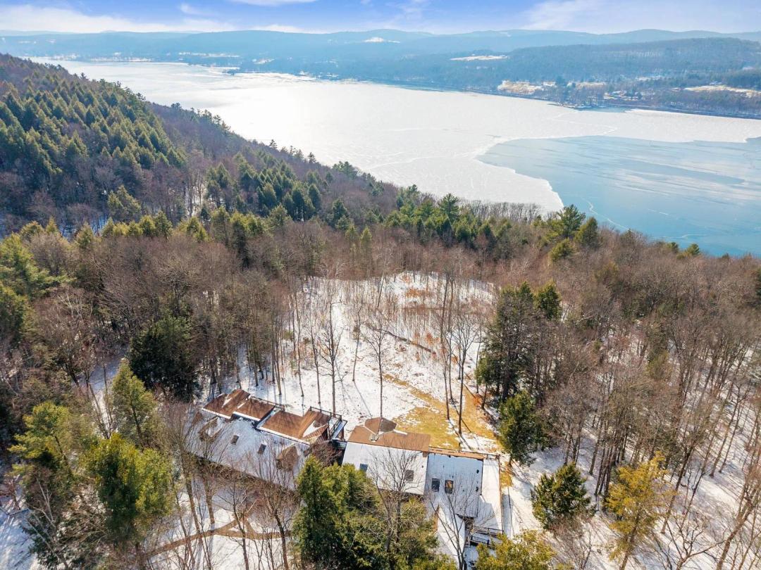 7 Bedrooms7.5 Bathroom on 11.09 Acres at 276 Van Yahres Road