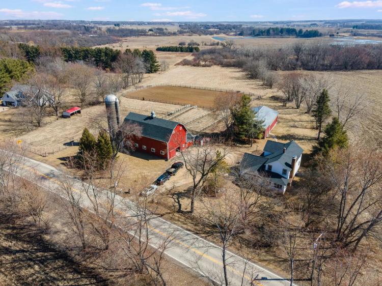 JUST LISTED - 8 ACRE FARMETTE!