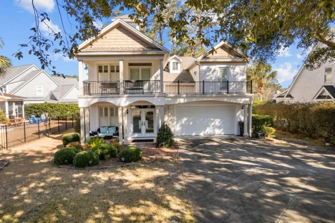 122 Country Club Drive