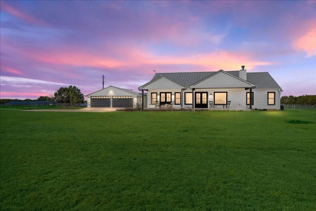 60 Acres Bertram