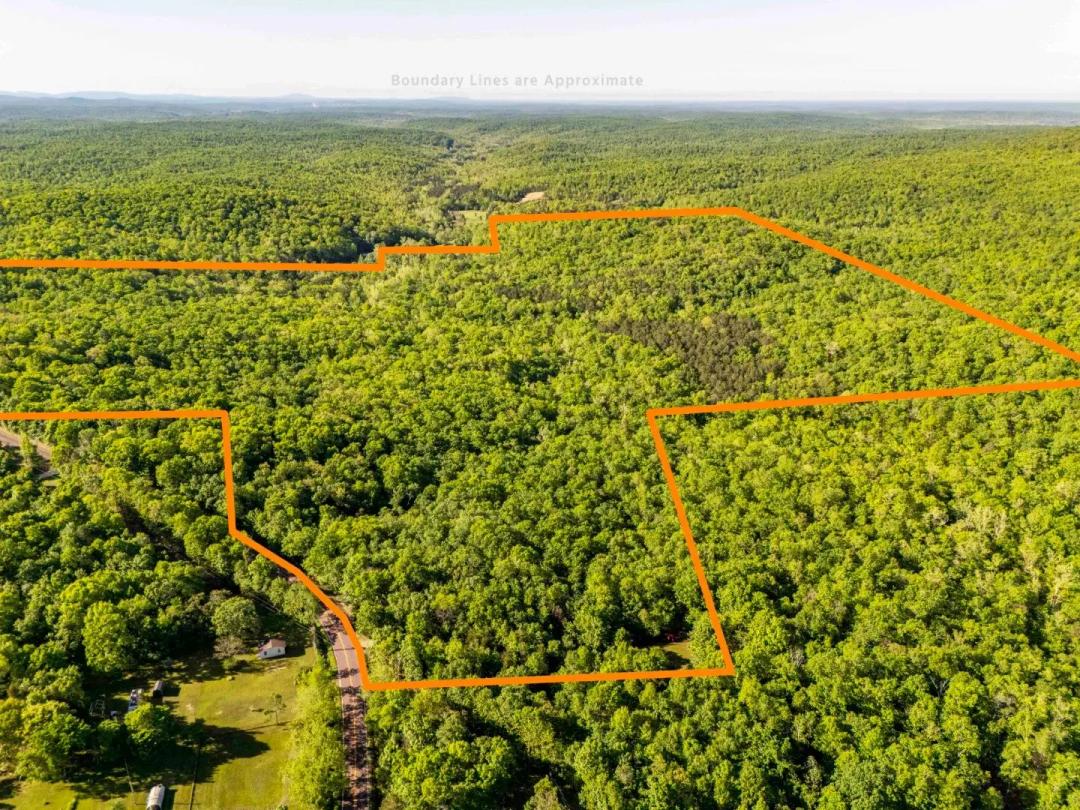 114.67±-Acre Recreational Retreat with RV Hookup & Travel Trailer – Iron County