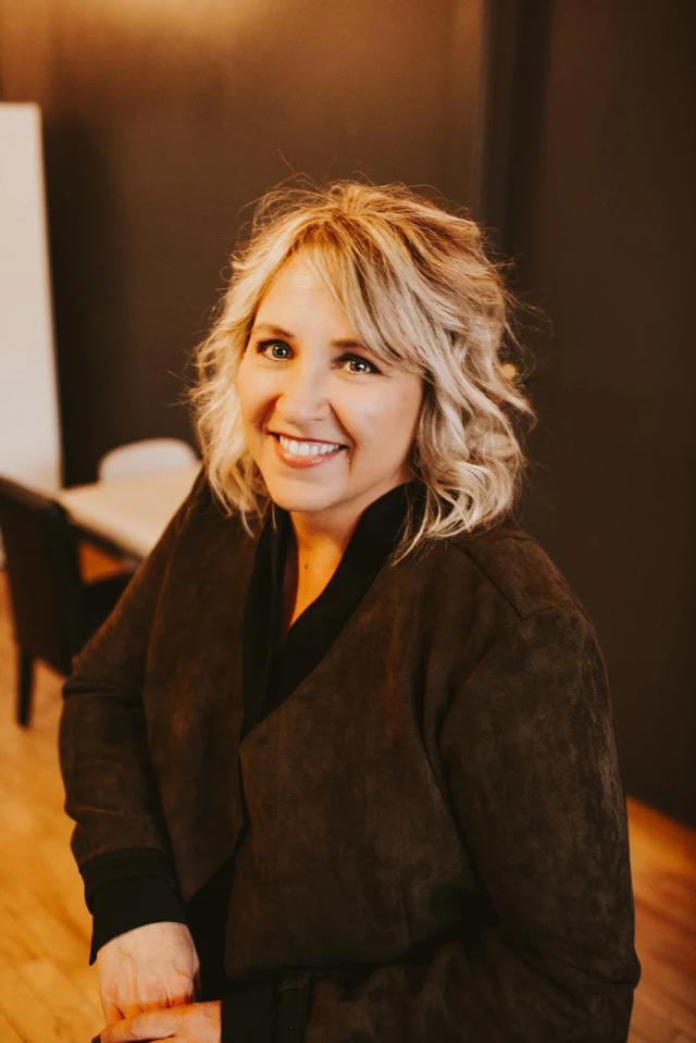 Pam Amundsen Profile Photo