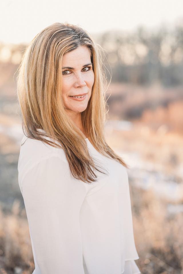 Janelle Karas Profile Photo