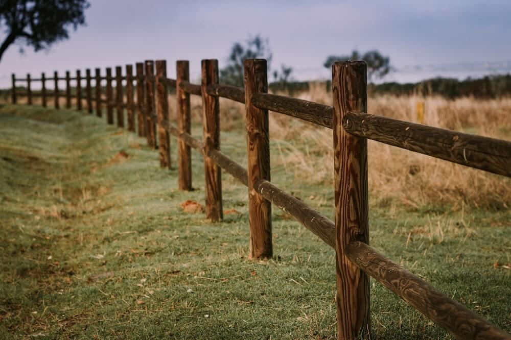 choosing the right fence for your farmland
