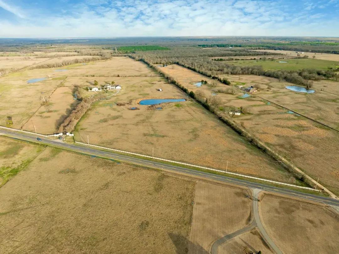 Paris TX Multi-Use Property Auction