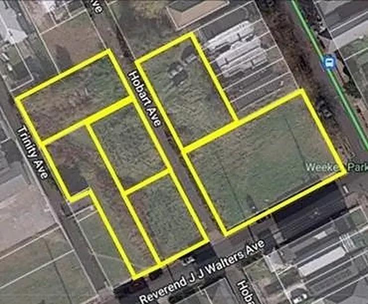 AUCTION 32,567 SF Residential Lot Assemblage