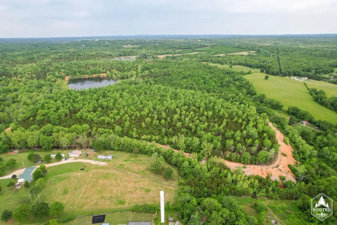 000 Warden Lake Drive, Mineral Point, MO-Washington Co. 44+/- Acres