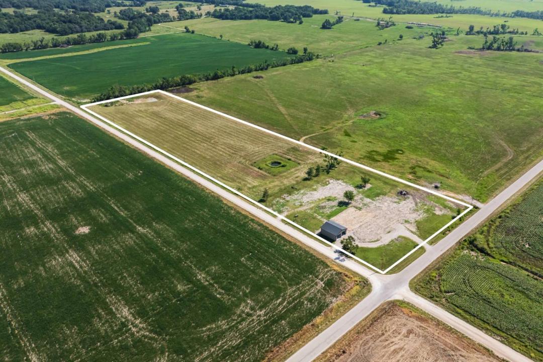 Dream Home Spot Waiting On You In Montgomery County Kansas!!