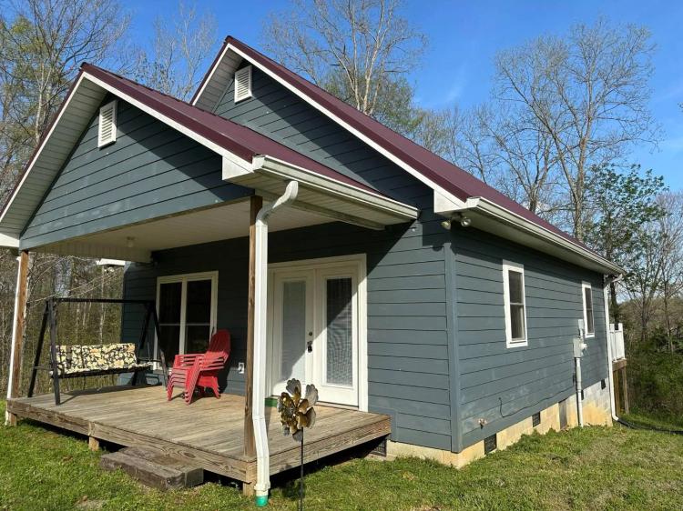 2 Bedrooms1 Bathroom on 3.16 Acres at 749 Newpoint Rd