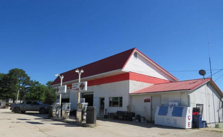 Garage/Gas Station for Sale in Bunker, MO