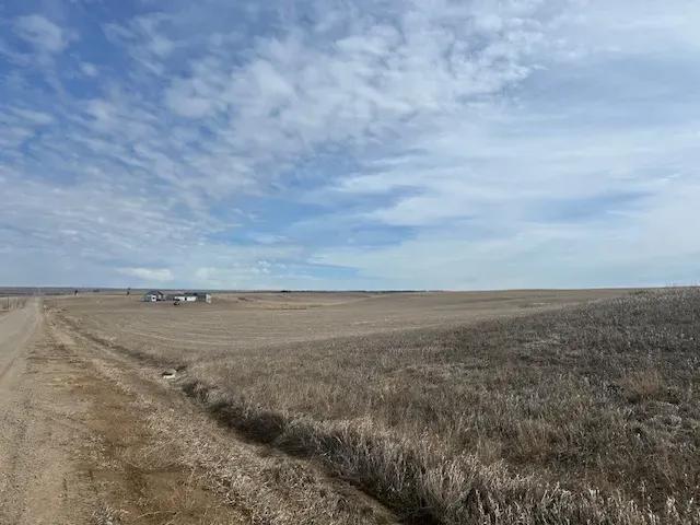 10 prime buildable unrestricted acres with Easy Access to Williston with Country Setting