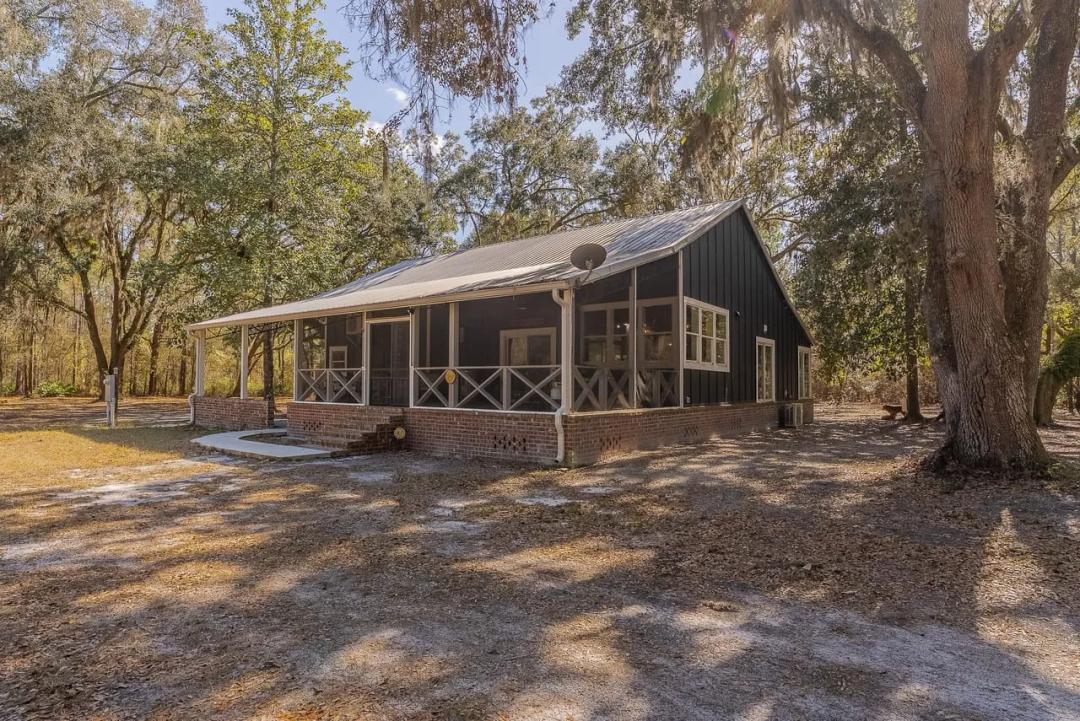 52 Acres Live Oak Retreat on Little Saint Marys River