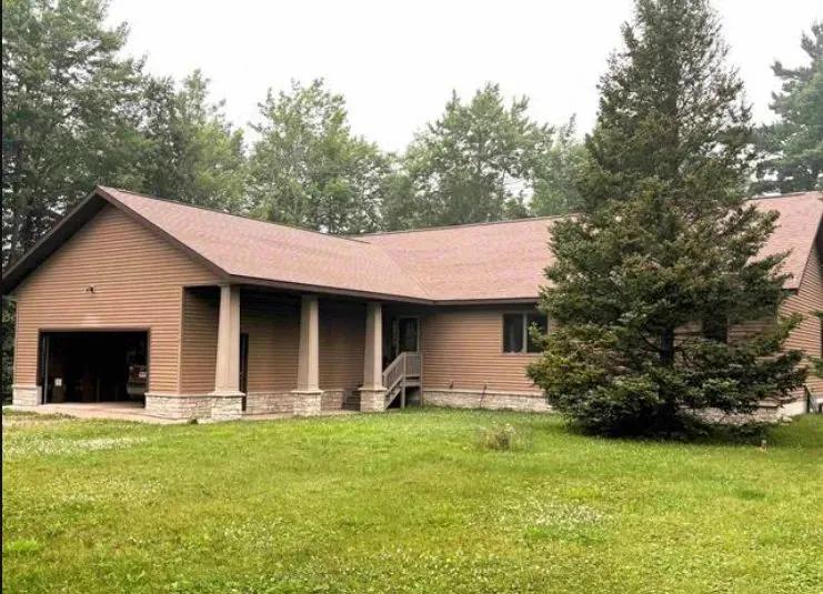 Beautiful Home on Acreage and Water