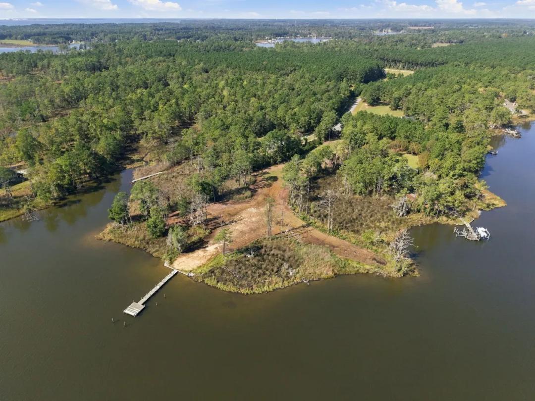 Nearly 5 Acres of Waterfront Living in Belhaven, NC