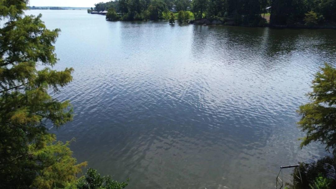 UNRESTRICTED WATERFRONT PROPERTY, PIER, BOATRAMP, SHED