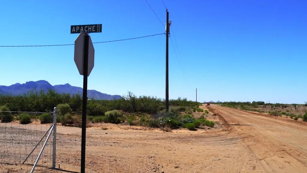 4 adjoining lots with power. Beautiful desert mountain views. EZ access