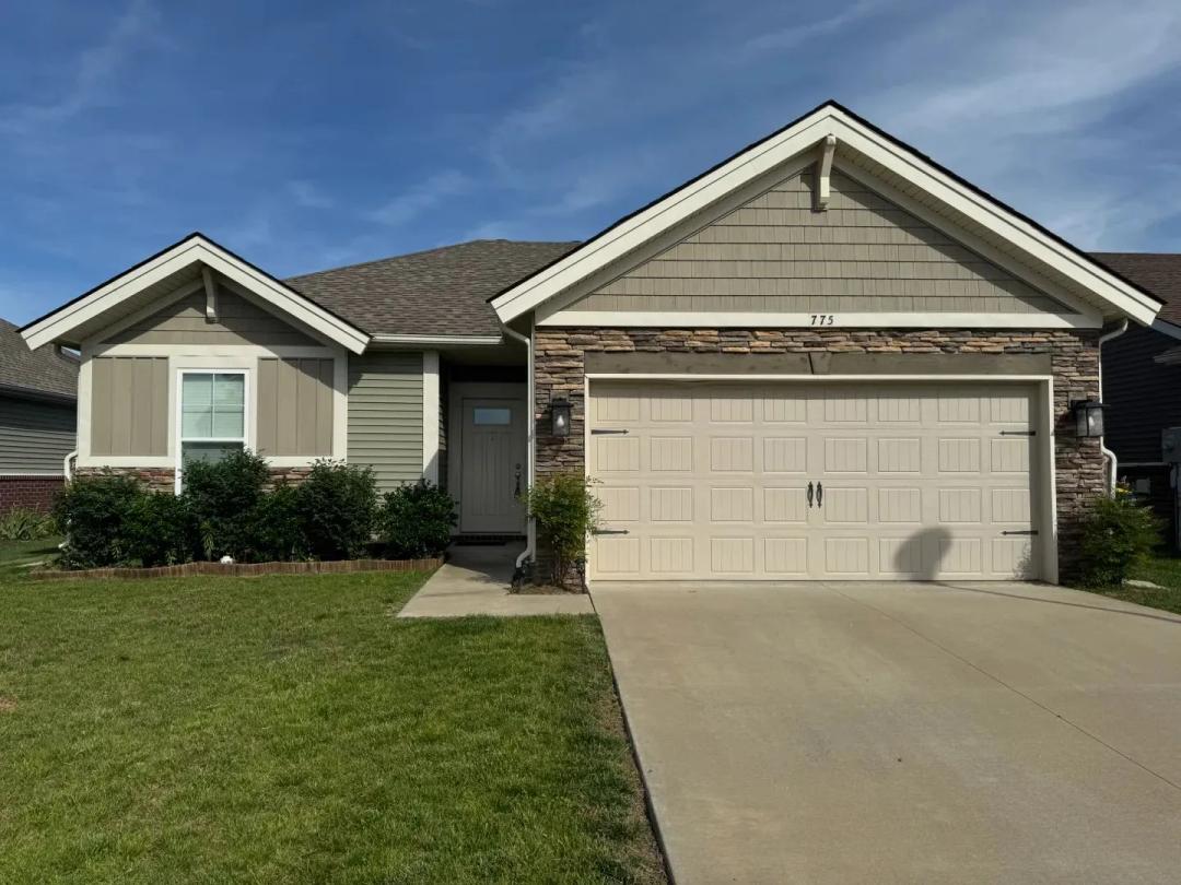 Home in Warren County, KY