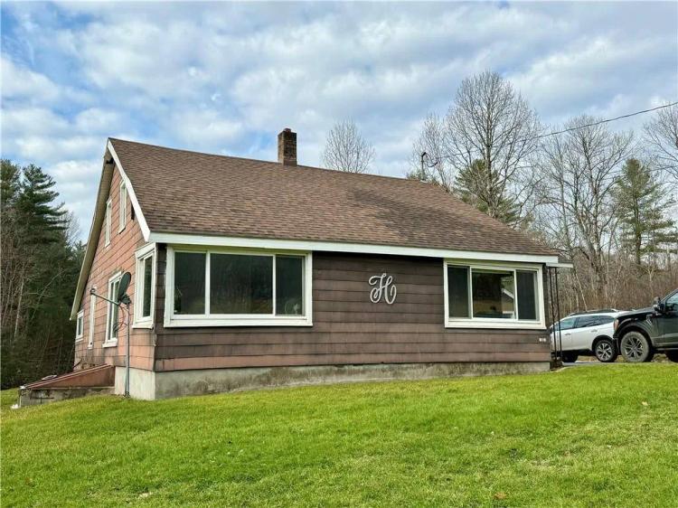 3 Bedrooms1.5 Bathroom on 3.62 Acres at 1395 Rich Rd