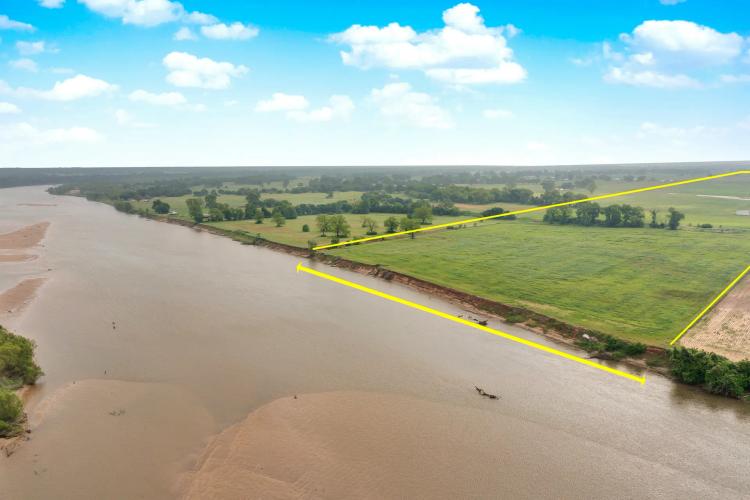 124 Acres on the Red River