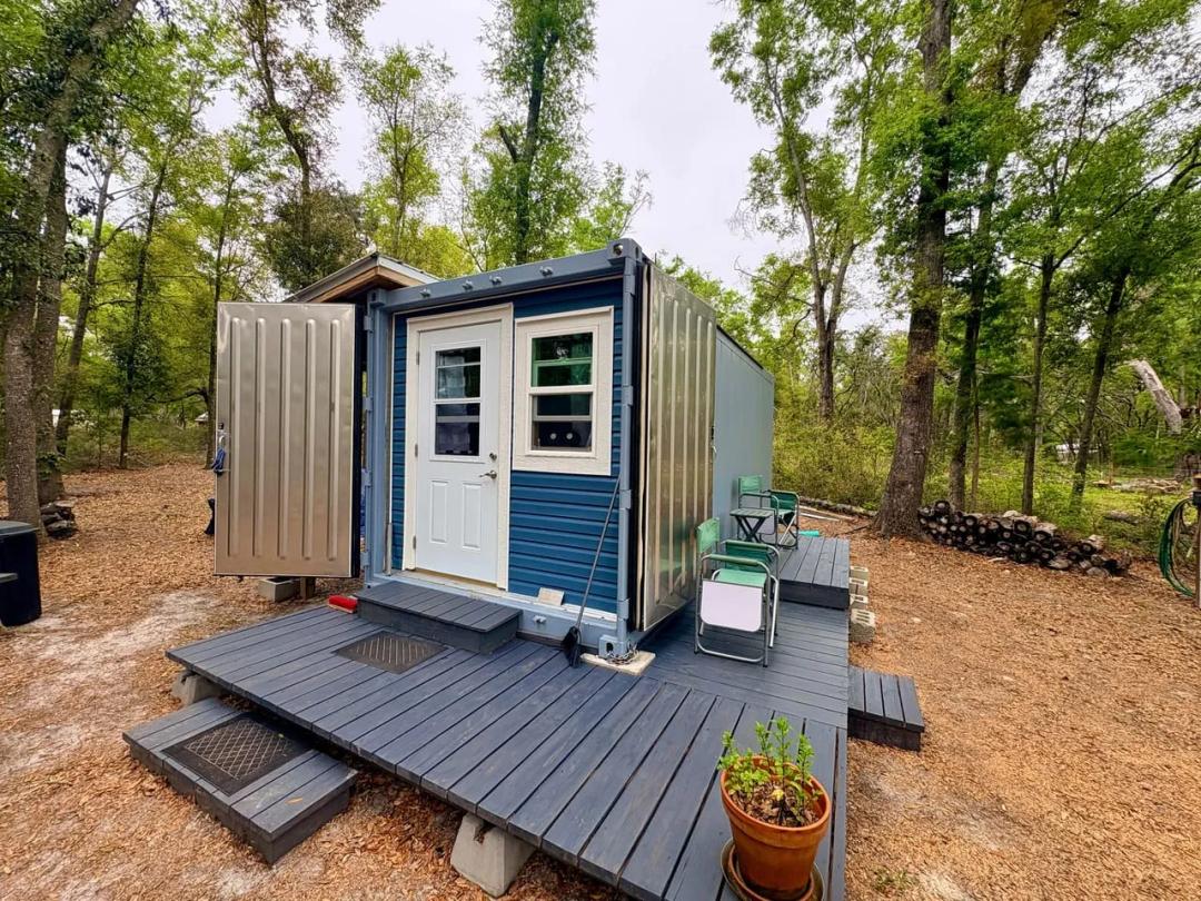 Improved 1-acre parcel with RV Hookups
