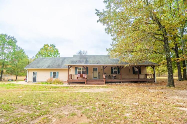 3 Bed, 2 Bath Home on 8+/- Acres in Ripley County, MO