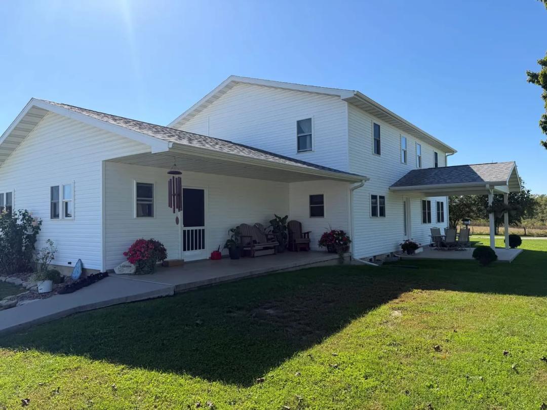Exceptional 5 Bedroom Home on 9.2 acres in Scenic Van Buren County